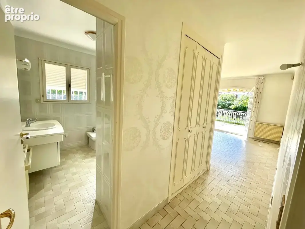 Vente Villa T4 avec deux garages doubles, 4 faces, et piscine 66430 Bompas. - photo 6