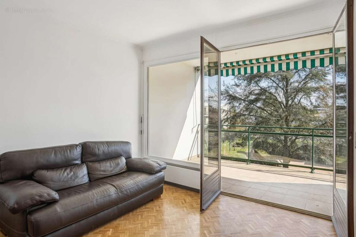 Appartement à CHARBONNIERES-LES-BAINS