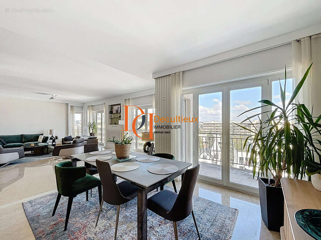 Appartement à LYON-8E
