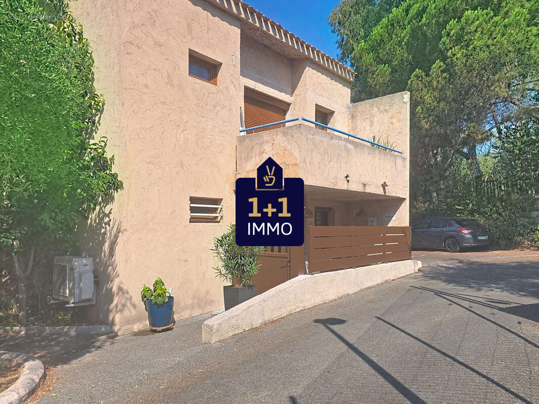 Maison 50 m² à Saint-Raphael  - photo 2