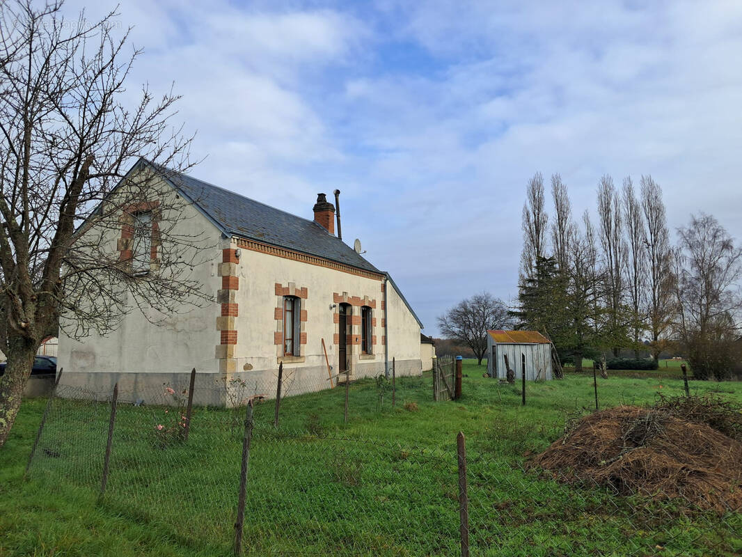 Maison à SURY-PRES-LERE