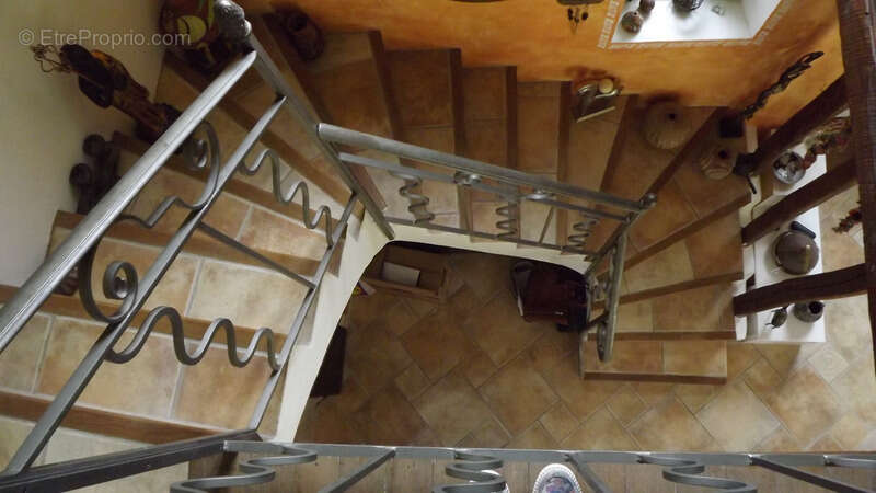 Maison à THORIGNY-SUR-OREUSE