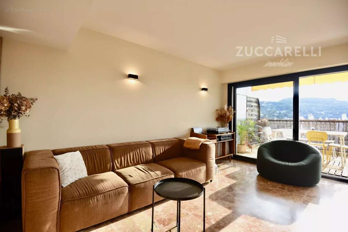 Appartement à LE CANNET