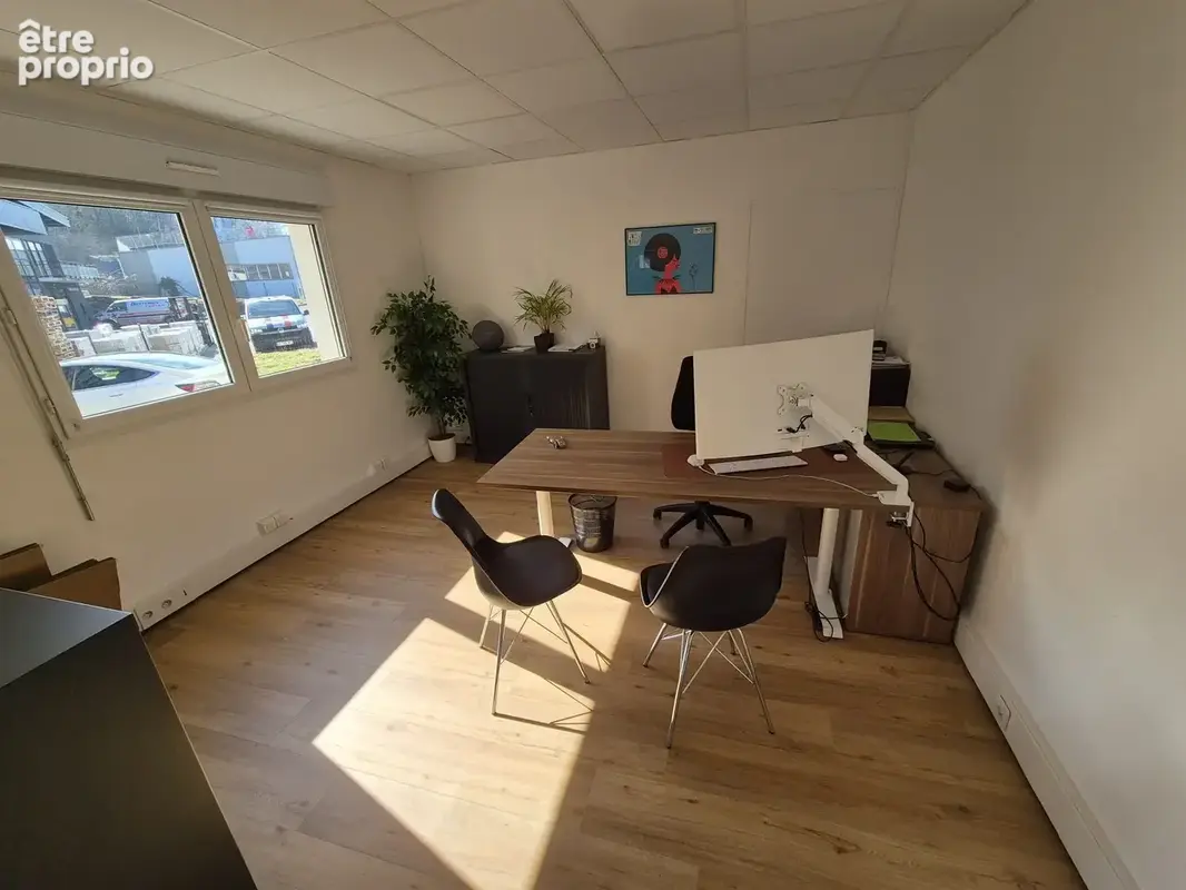 Commerce 56 m² à Annecy  - photo 2