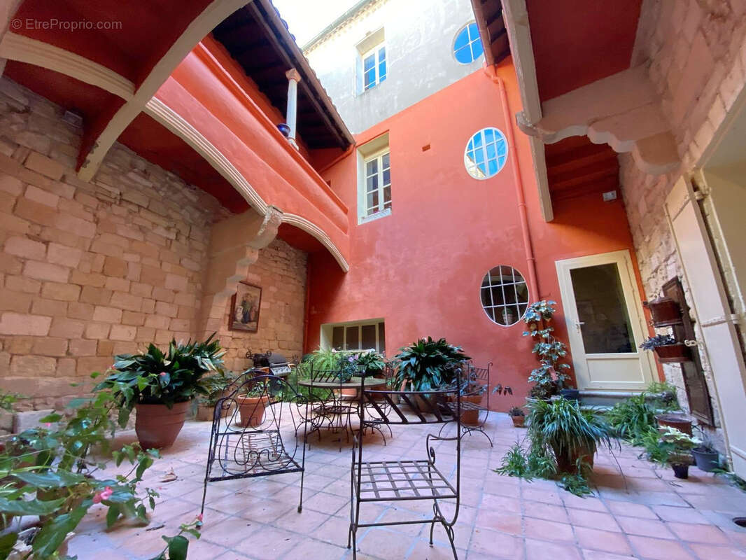 Maison à SAINT-GILLES