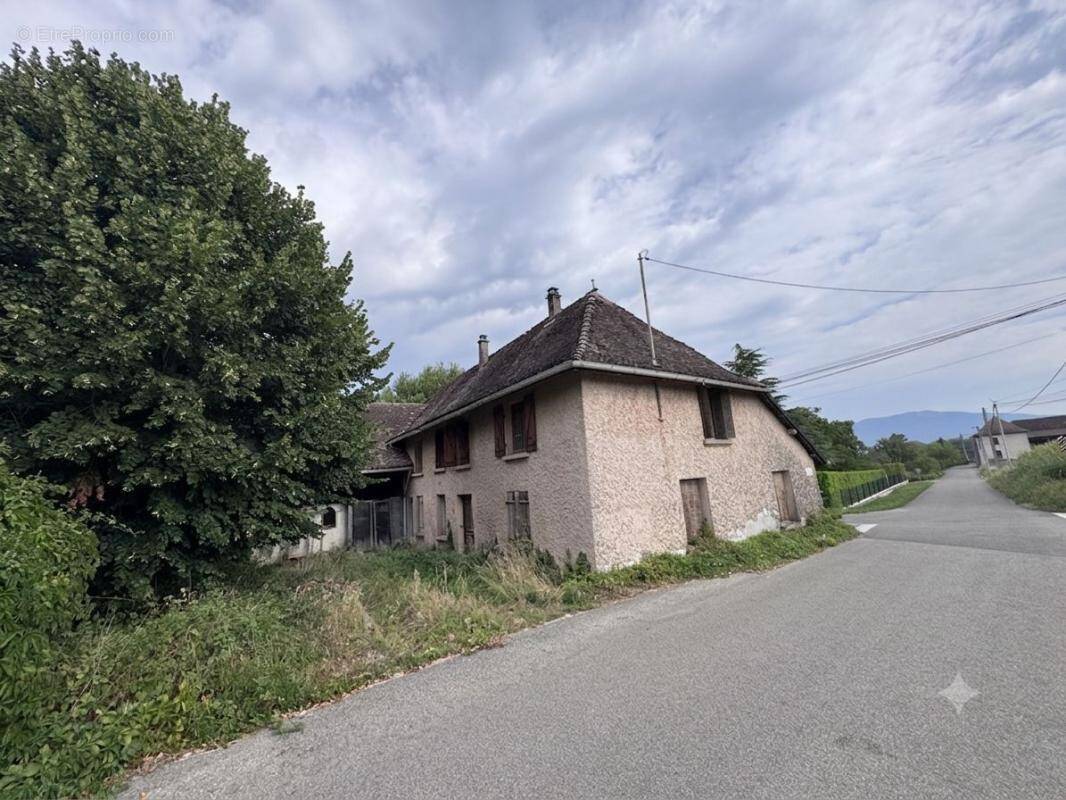 Maison à LES AVENIERES