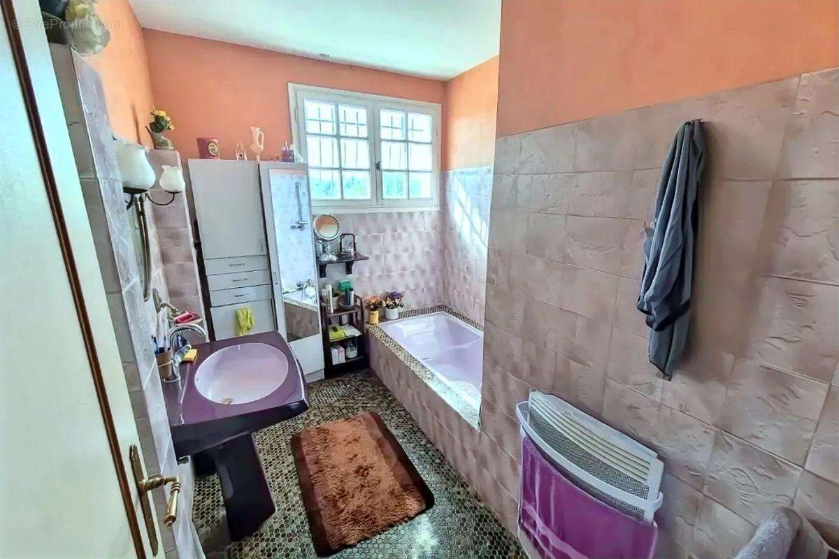 Maison à MONTGIVRAY