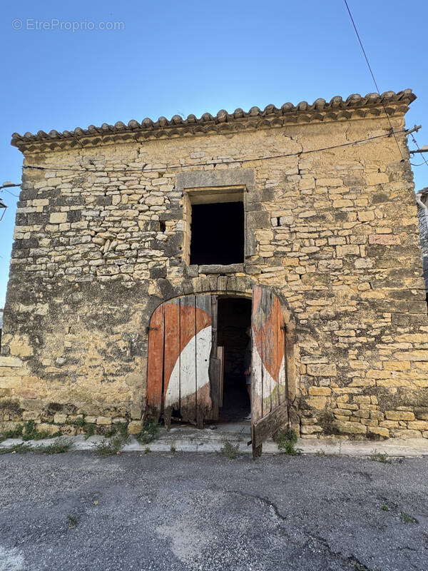 Parking à CONGENIES