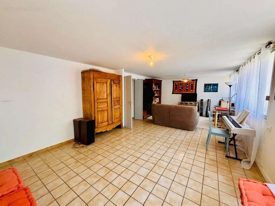 Appartement à JOYEUSE