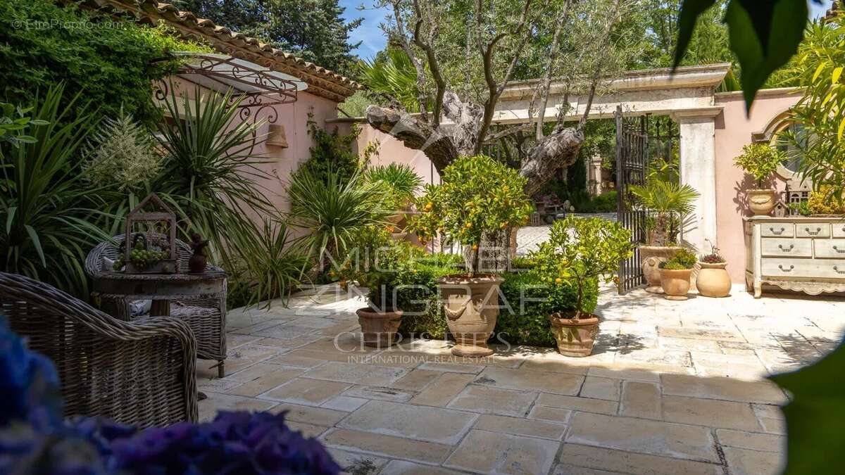 Maison à DRAGUIGNAN