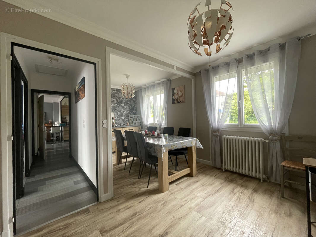Maison à SAINT-GERMAIN-DES-FOSSES