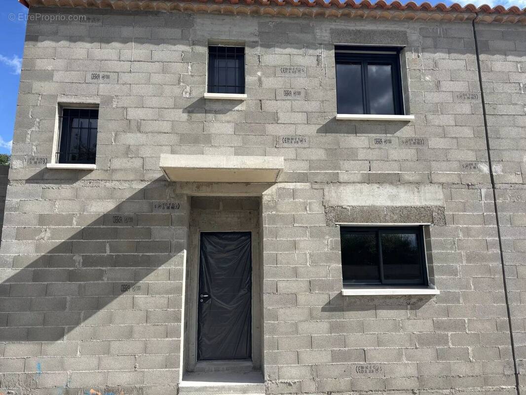 Maison à SORGUES