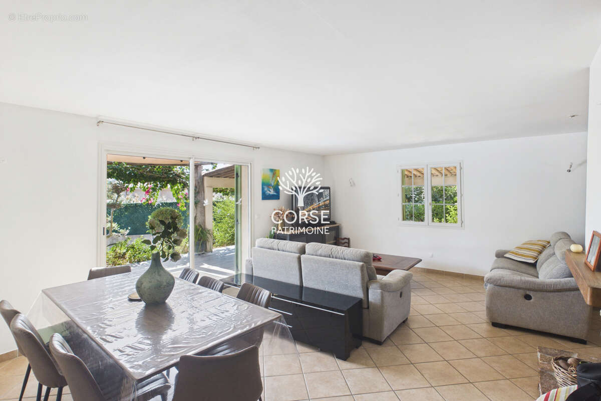 Maison de type 4 de 125 m2 sur 1500m2 de terrain - photo 4