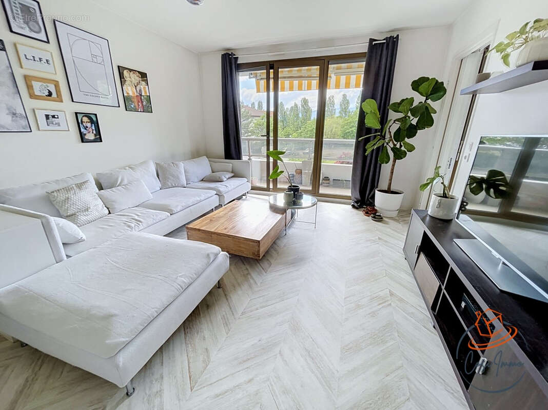 Appartement à FERNEY-VOLTAIRE