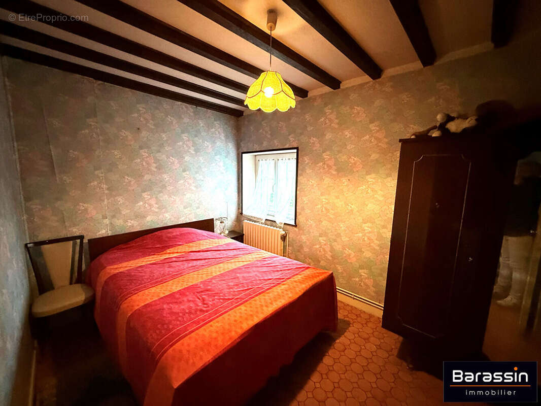 Maison à HEUGUEVILLE-SUR-SIENNE