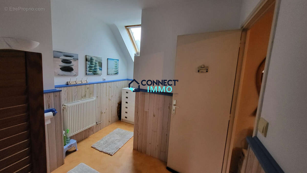Maison 195 m² à Le Vieux-Marche  - photo 3