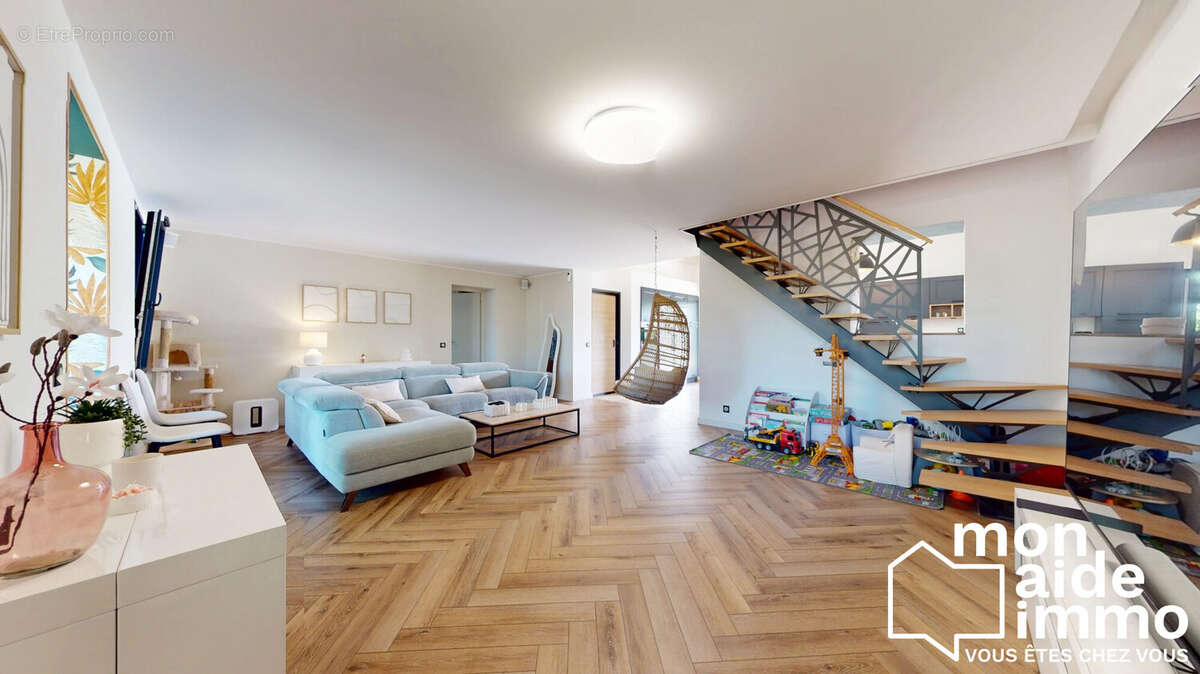 Maison à RAUZAN