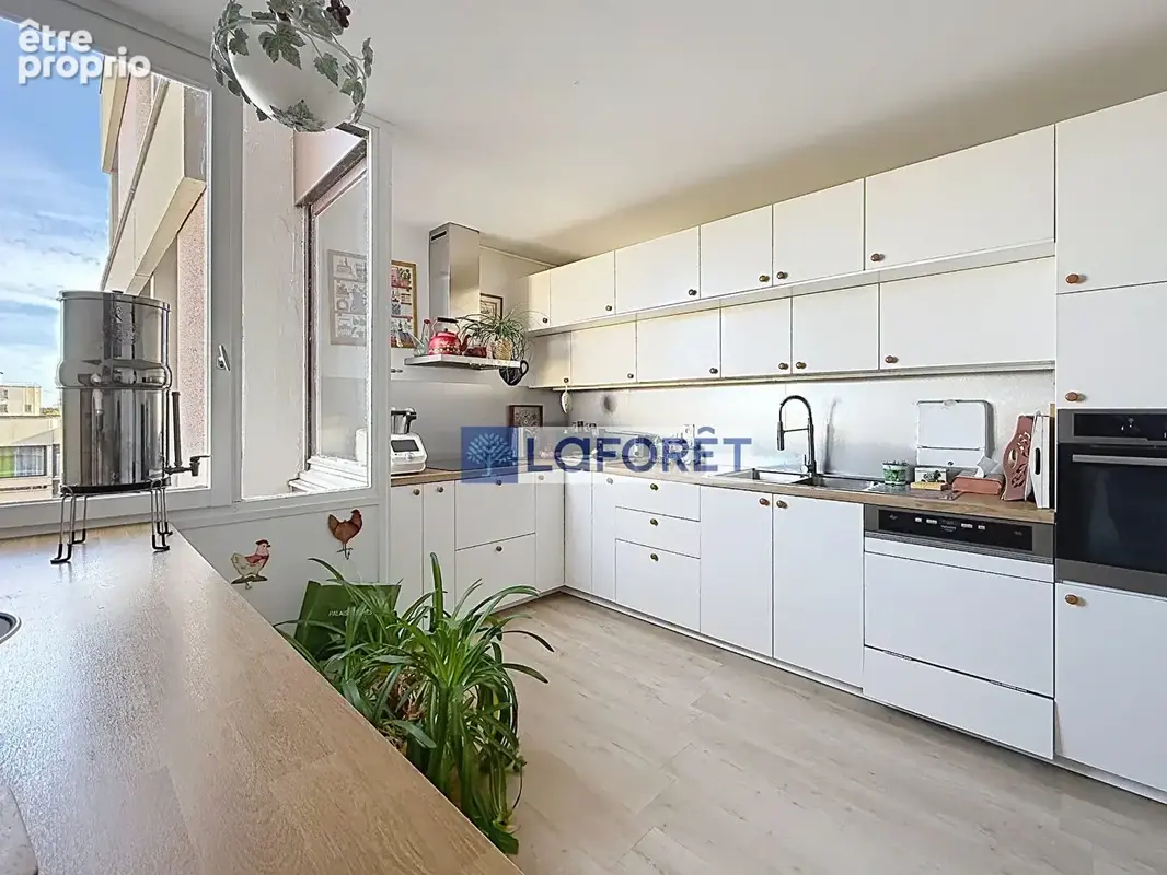 Appartement 5 pièces 97 m² à vendre à Elancourt (78990) - photo 1