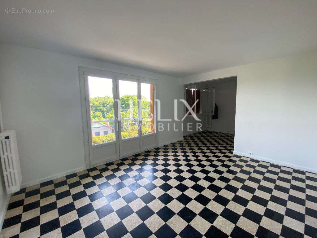 Appartement à LE PECQ