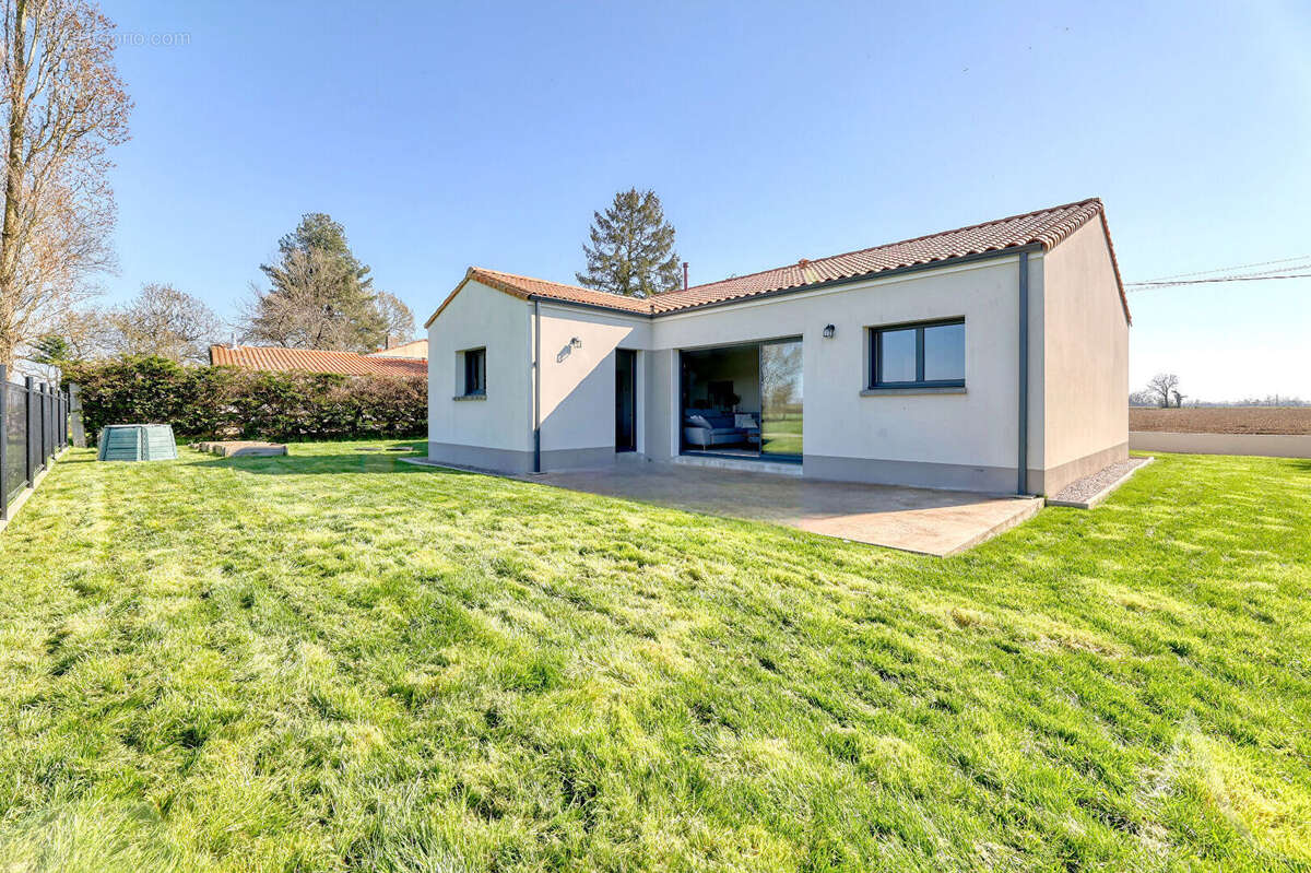 Maison à L&#039;HERBERGEMENT