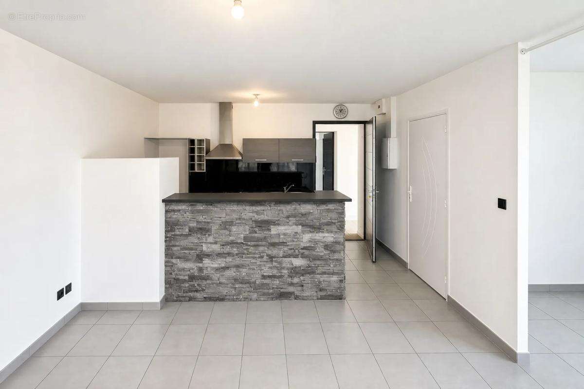 Maison spacieuse de 9 pièces à Lugos - photo 9