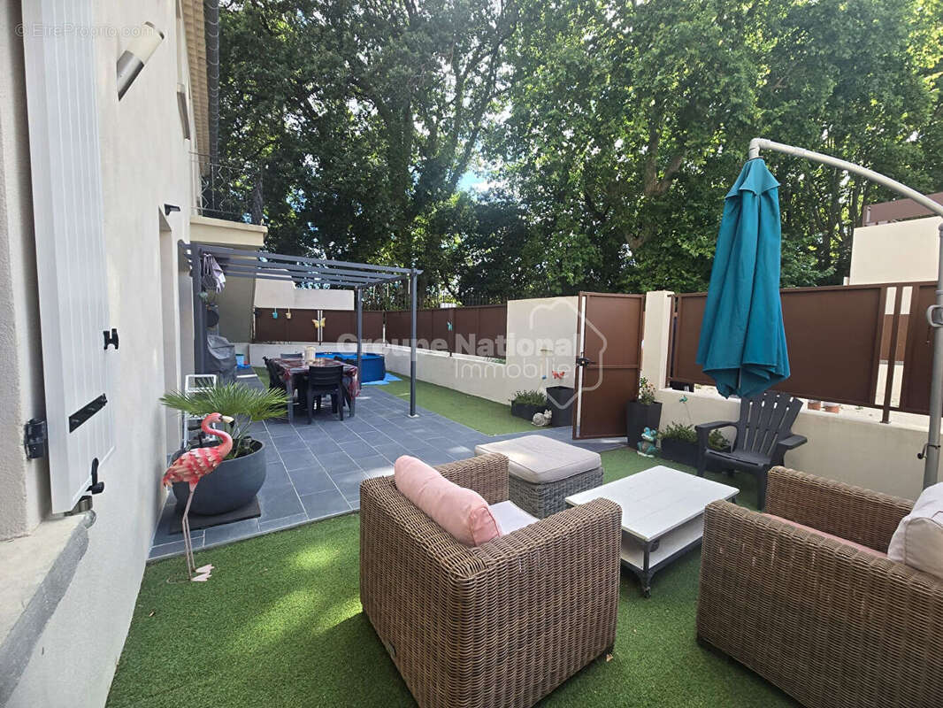 Appartement à JONQUIERES-SAINT-VINCENT