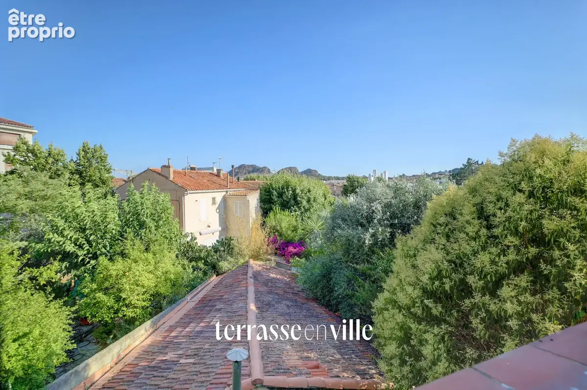 La ciotat - centre-ville - appartement de caractere  - vue 3 secs et crêtes- calme - parking - 399 000 € - photo 4