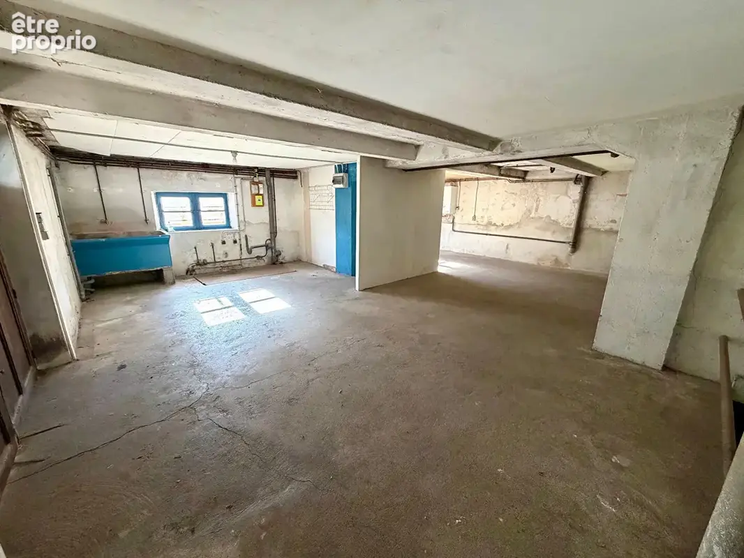 LES MARTRES DE VEYRE / Maison années 30 avec jardin à vendre ! - photo 13