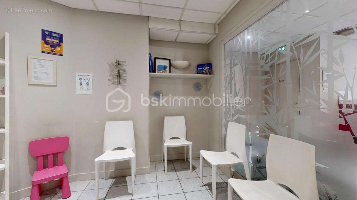 Bureau spacieux pour entrepreneurs, un investissement idéal au cœur de la ville - photo 12