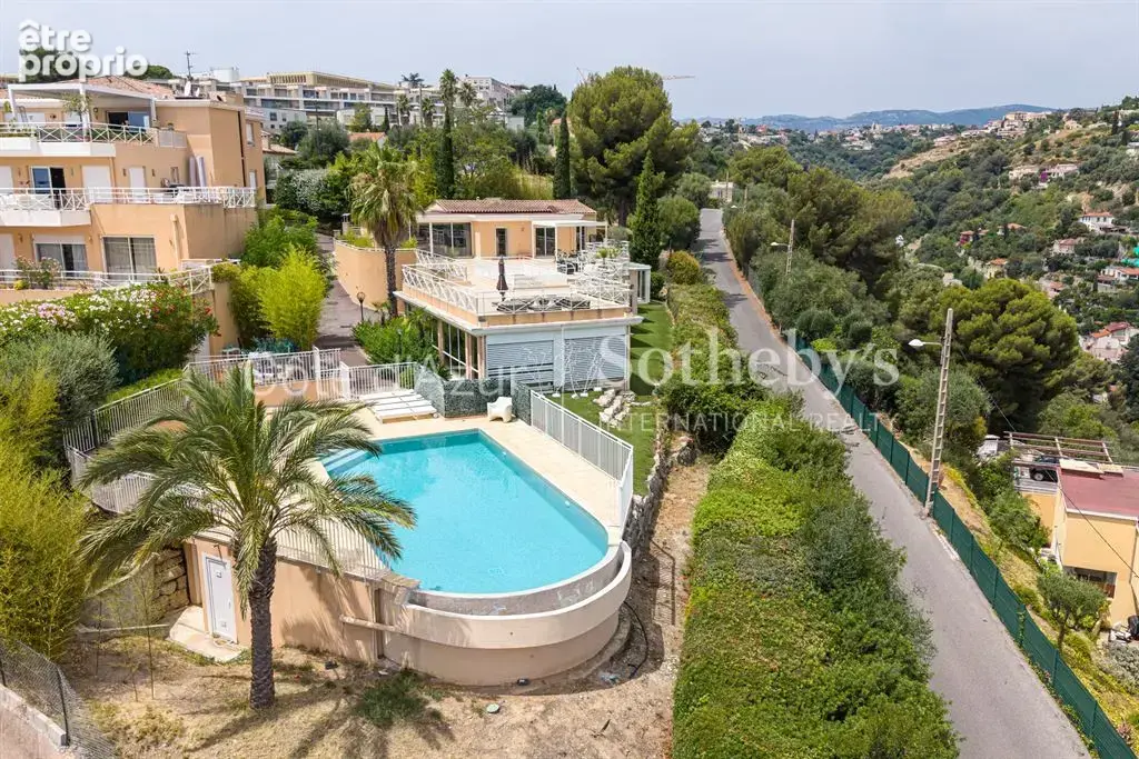 Duplex avec jardin, piscine et vue panoramique sur la mer sur les hauteurs de Nice - photo 14