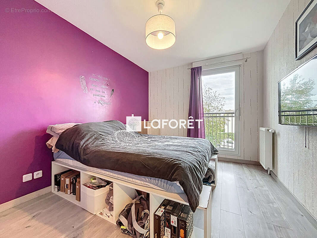 Appartement à VERT-SAINT-DENIS