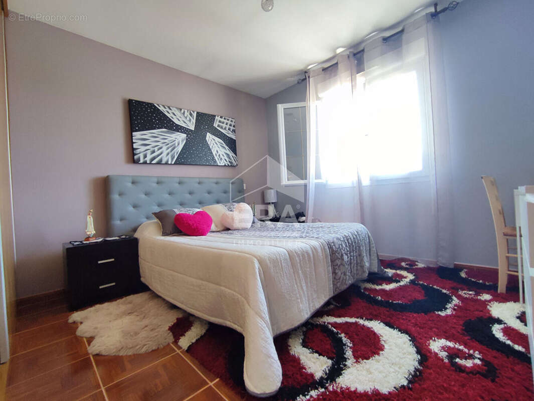 Maison à LE DESCHAUX