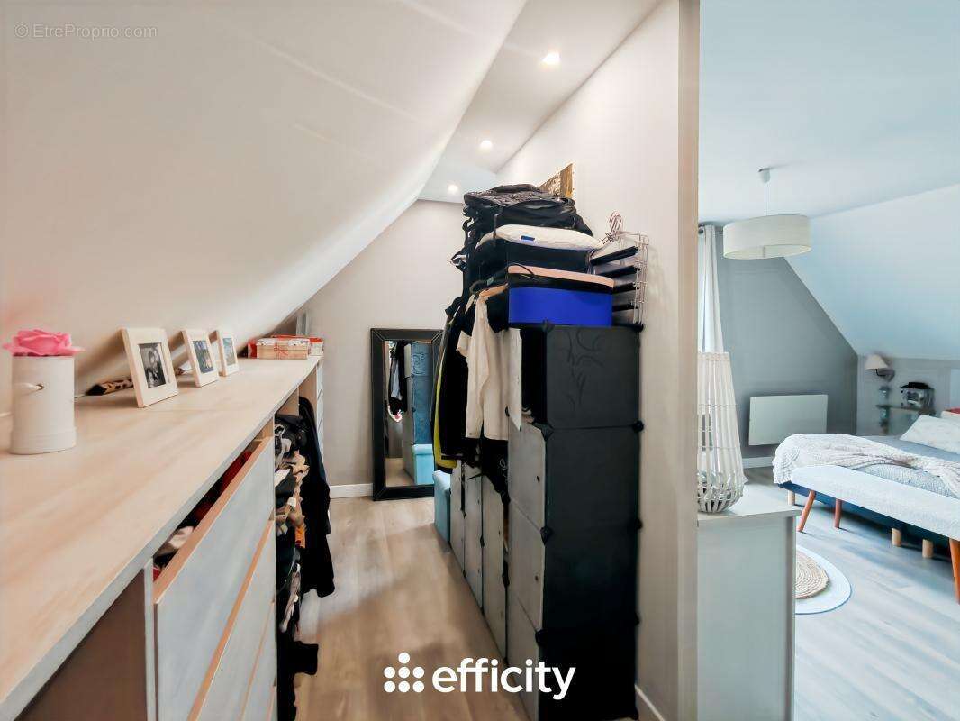 Maison à LA QUEUE-EN-BRIE