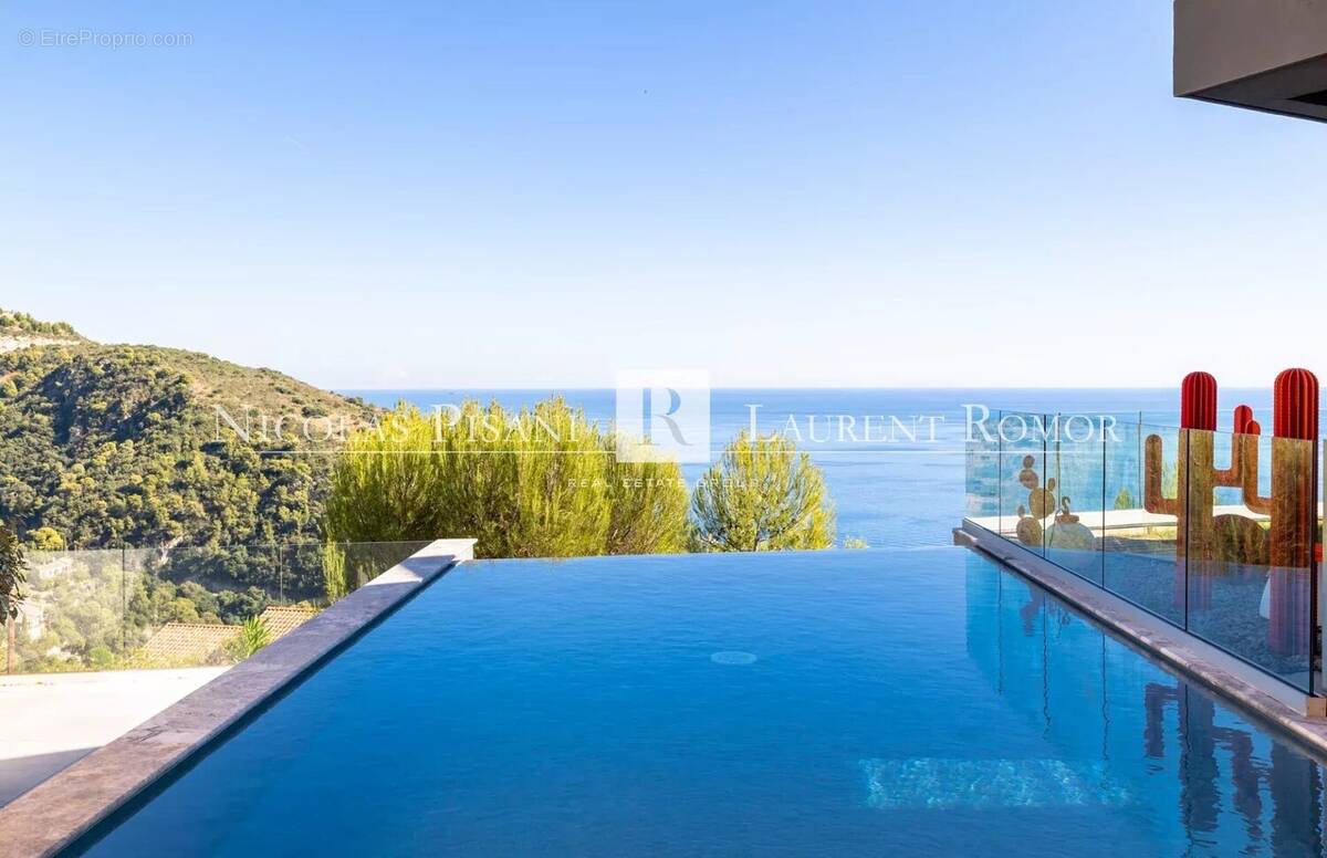Appartement à EZE