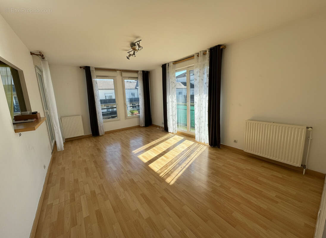 Appartement à BUSSY-SAINT-GEORGES