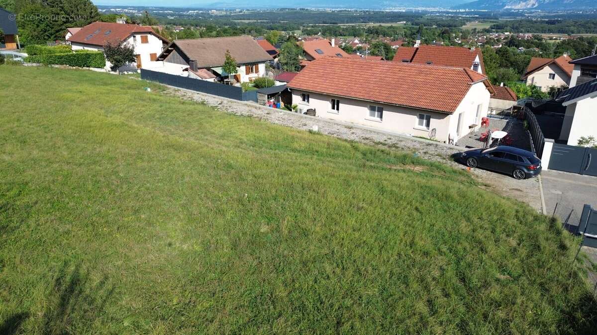Terrain à SAINT-JEAN-DE-GONVILLE