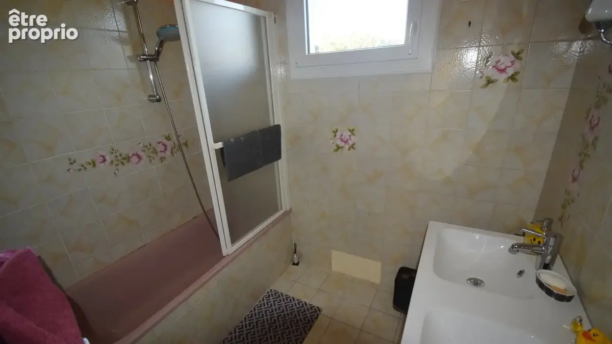 À VENDRE - VICHY - Maison 133 m² avec 4 chambres et un garage - photo 7