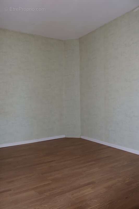 Maison à EUGENIE-LES-BAINS