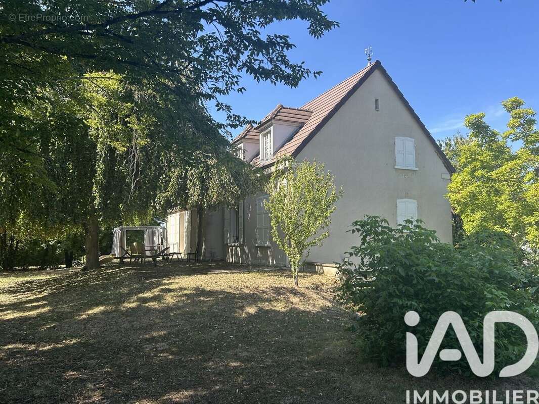 Photo 3 - Maison à CHATENOY-LE-ROYAL