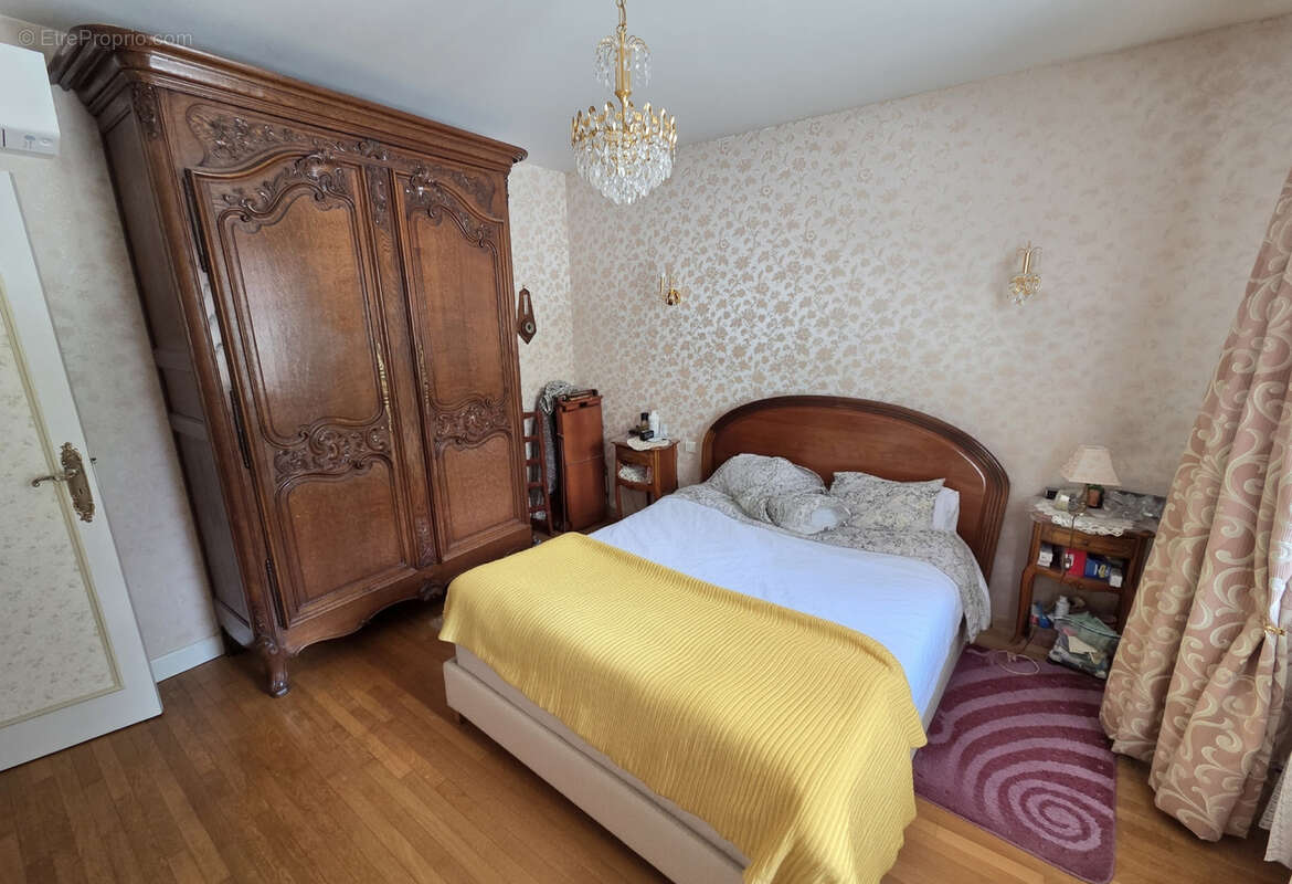 Maison à YZEURE