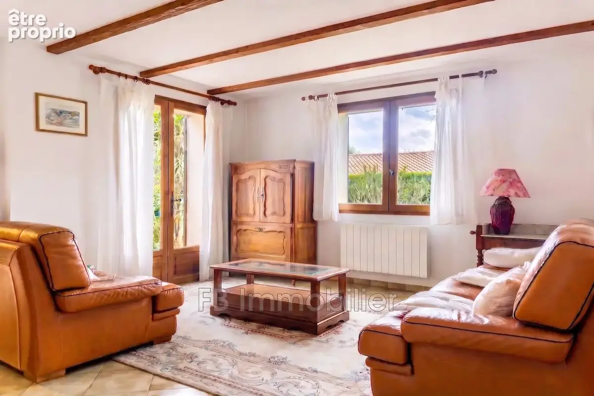 Maison 4 pièces 122 m² à vendre à Eyguieres (13430) - photo 7