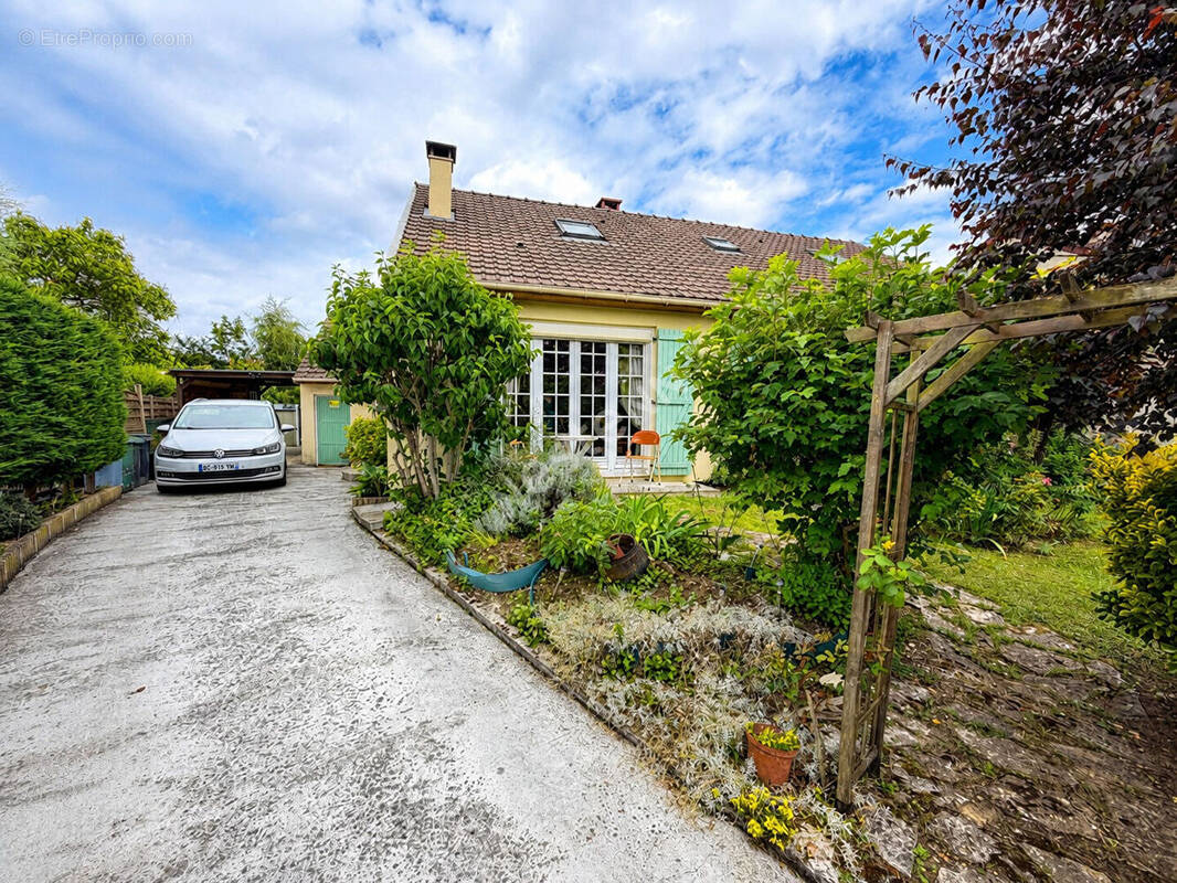 Maison à ASNIERES-SUR-OISE