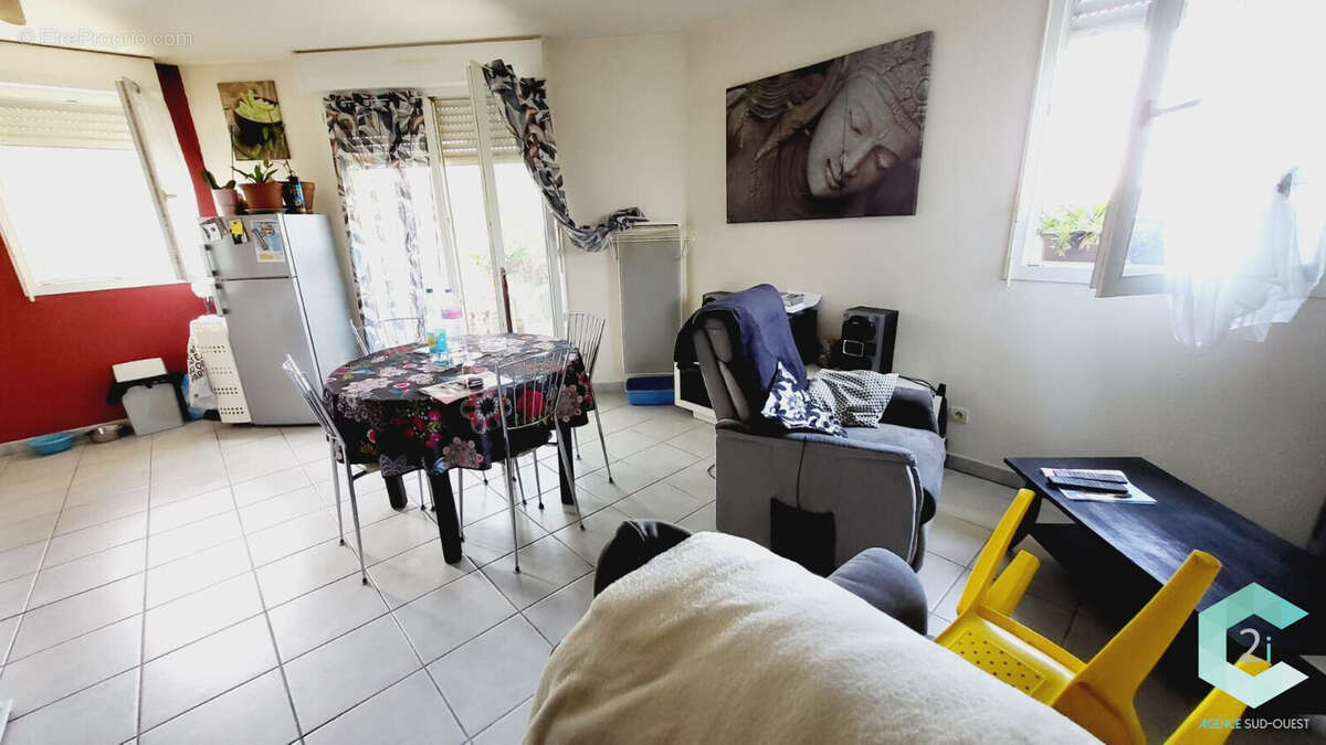 Appartement à CAZERES