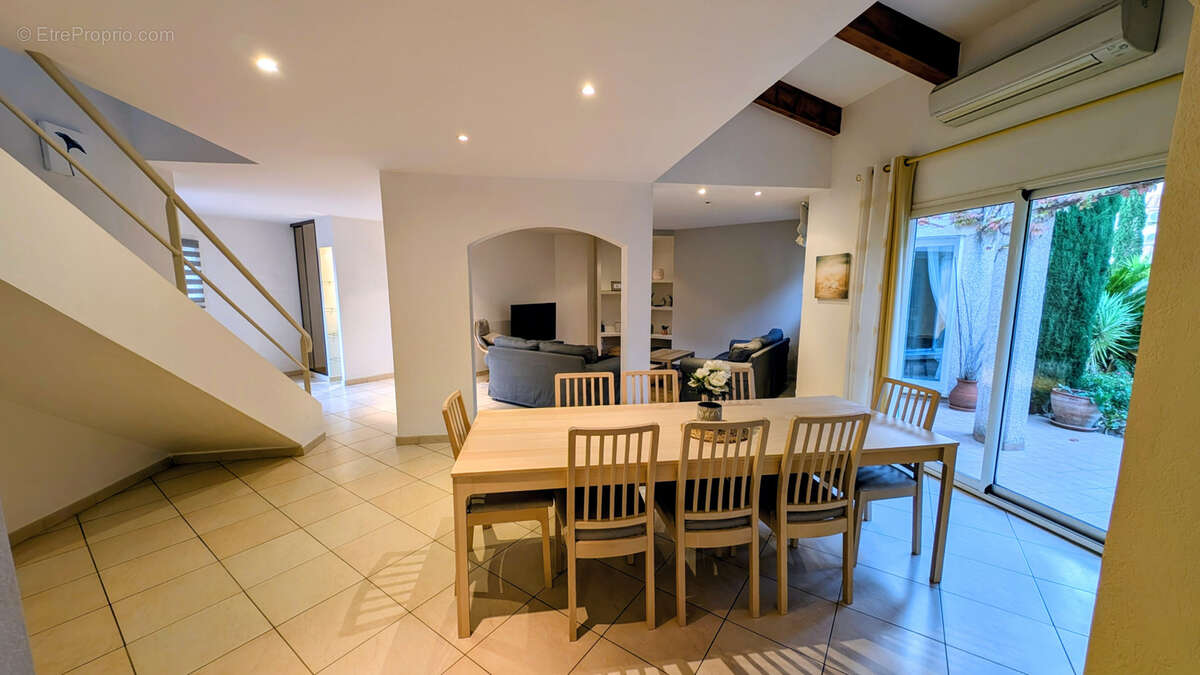 Maison à LAROQUE-DES-ALBERES