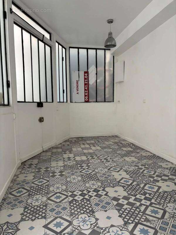 Commerce à PARIS-3E