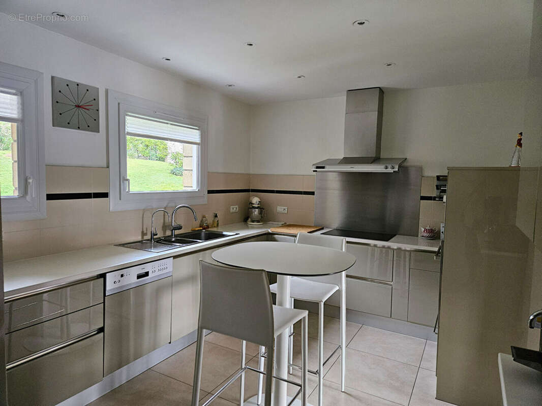 Maison à CRESPIERES