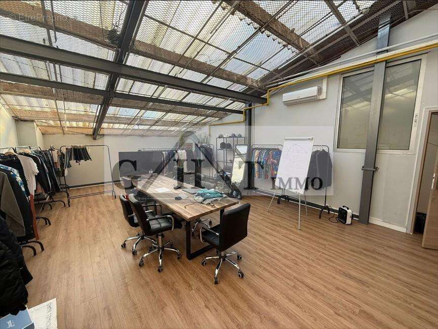 Commerce à MONTREUIL