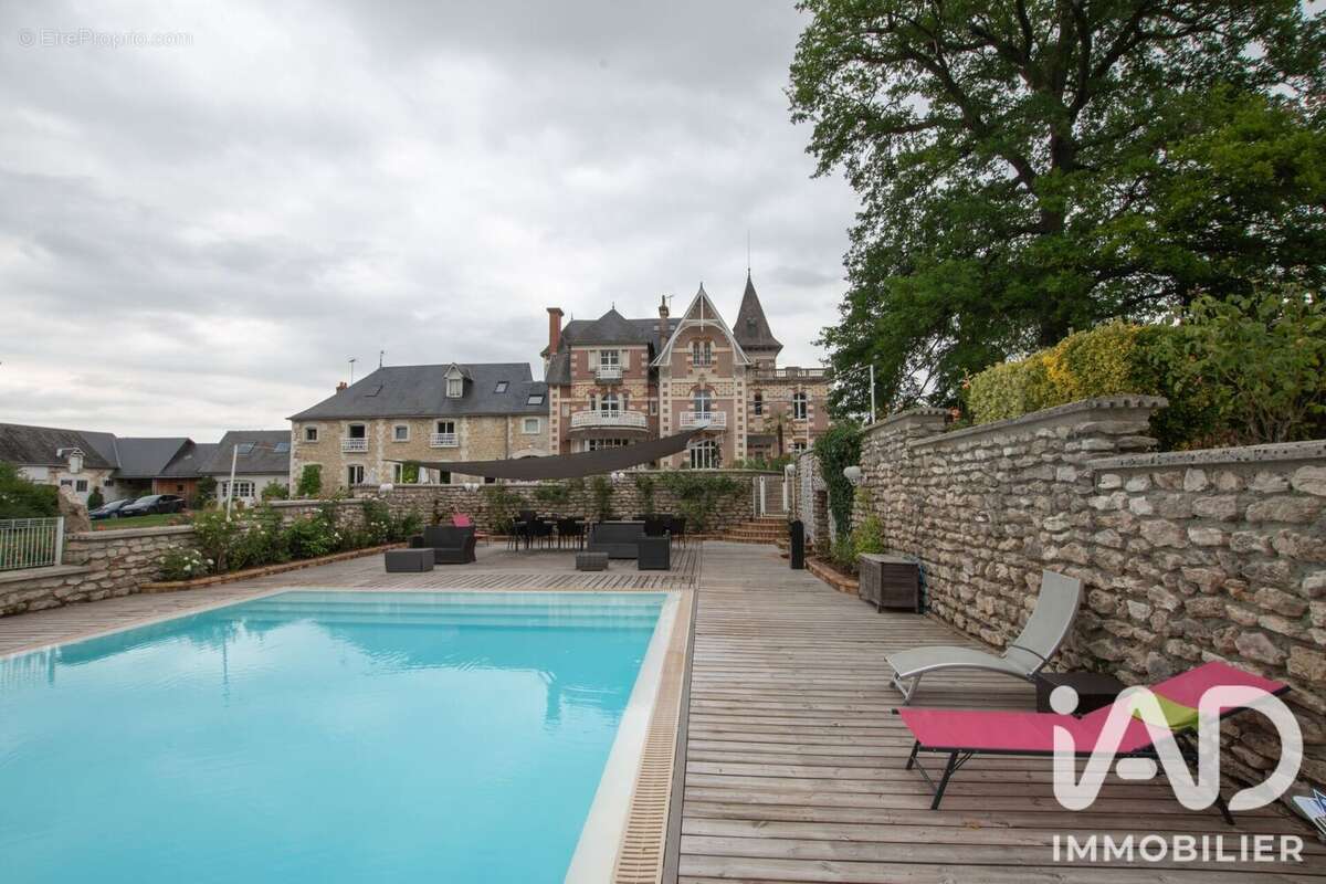 Maison 2000 m² à Chatillon-Sur-Indre  - photo 5
