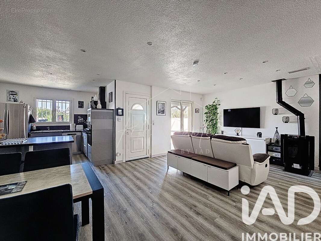 Photo 3 - Maison à SAUVIAN