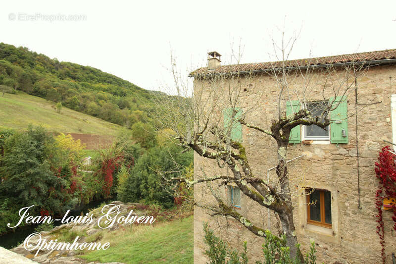 Maison à VERSOLS-ET-LAPEYRE